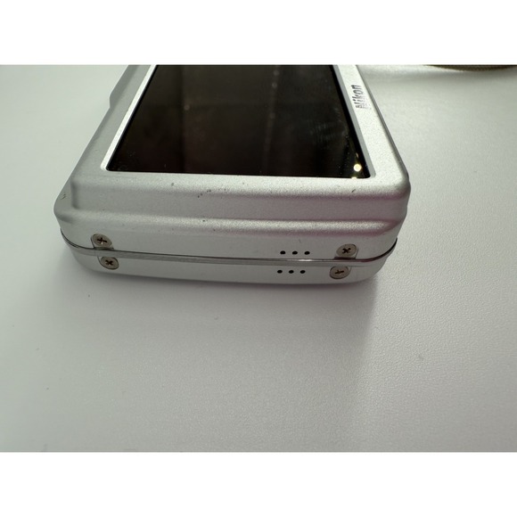 Nikon CoolPix S202 Compact Digital Camera Zoom Charger, Manuals Tested Working - Picture 8 of 11